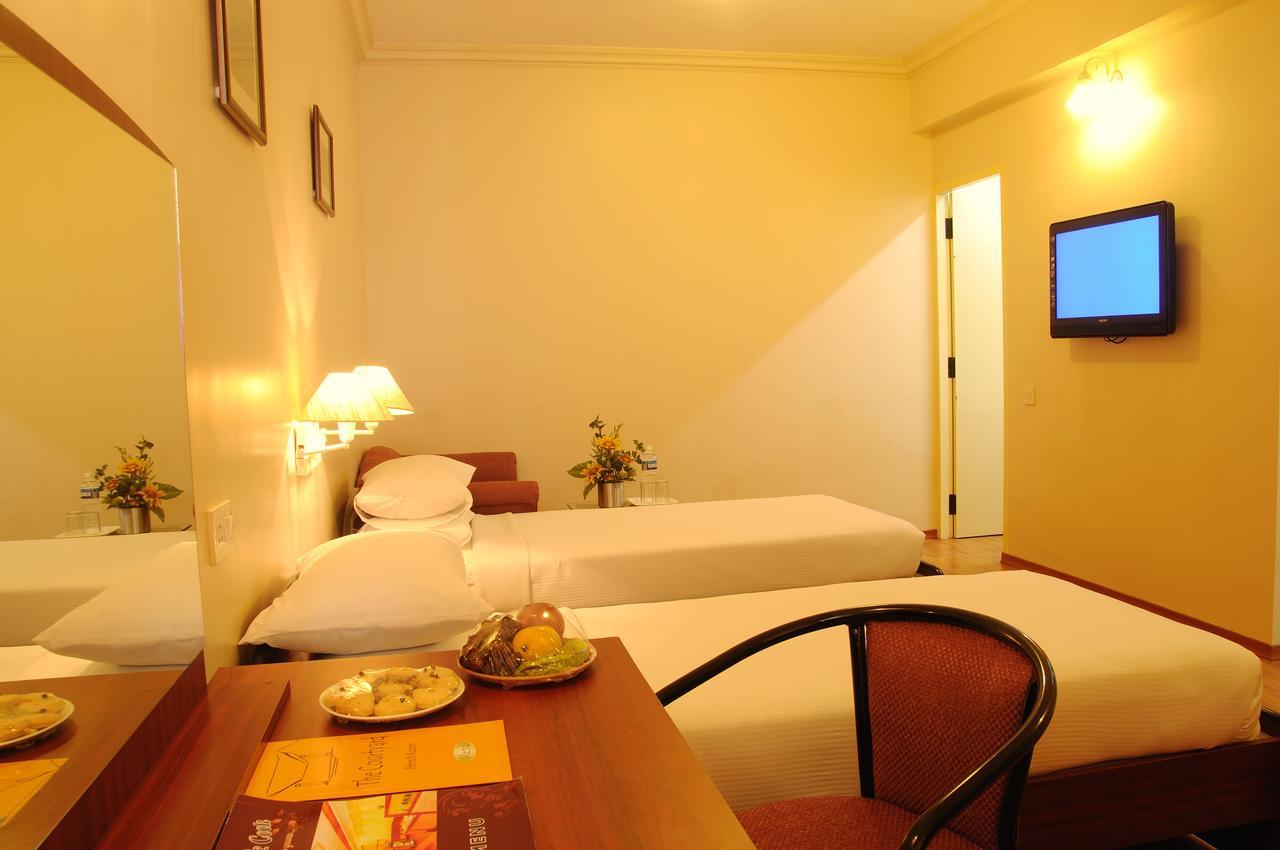 The Grand Regent Hotel Коимбаторе Екстериор снимка